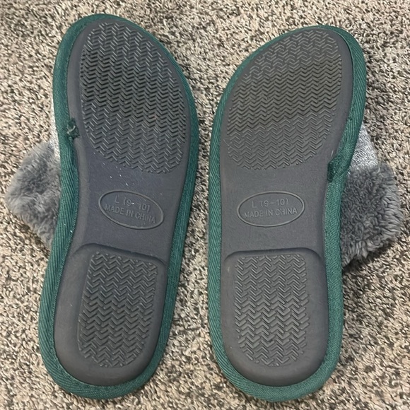 Michigan State Slippers - Picture 3 of 3